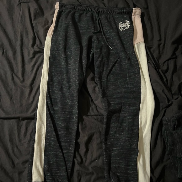 VS Pink outfit - Picture 5 of 7